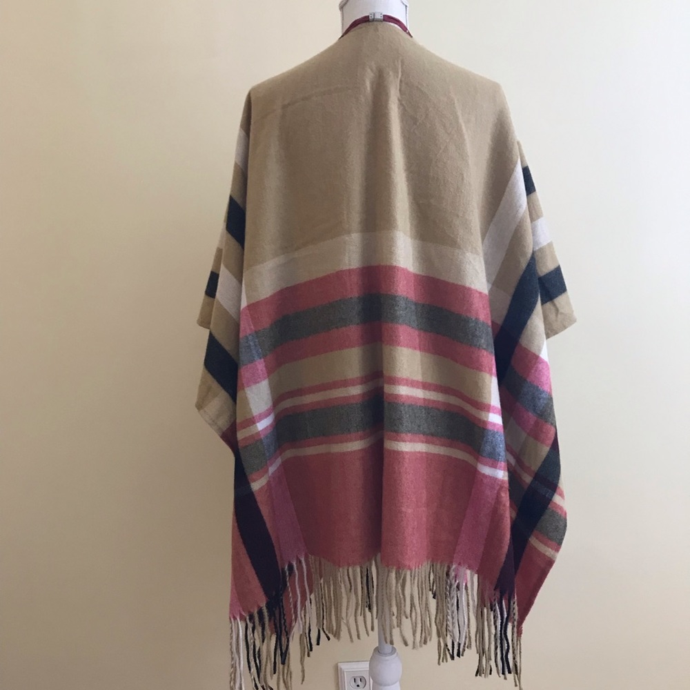 *GIFTED NWT Woolrich Boho Native American PonchoWrap Tan Red Plaid Burberry type - Picture 8 of 11